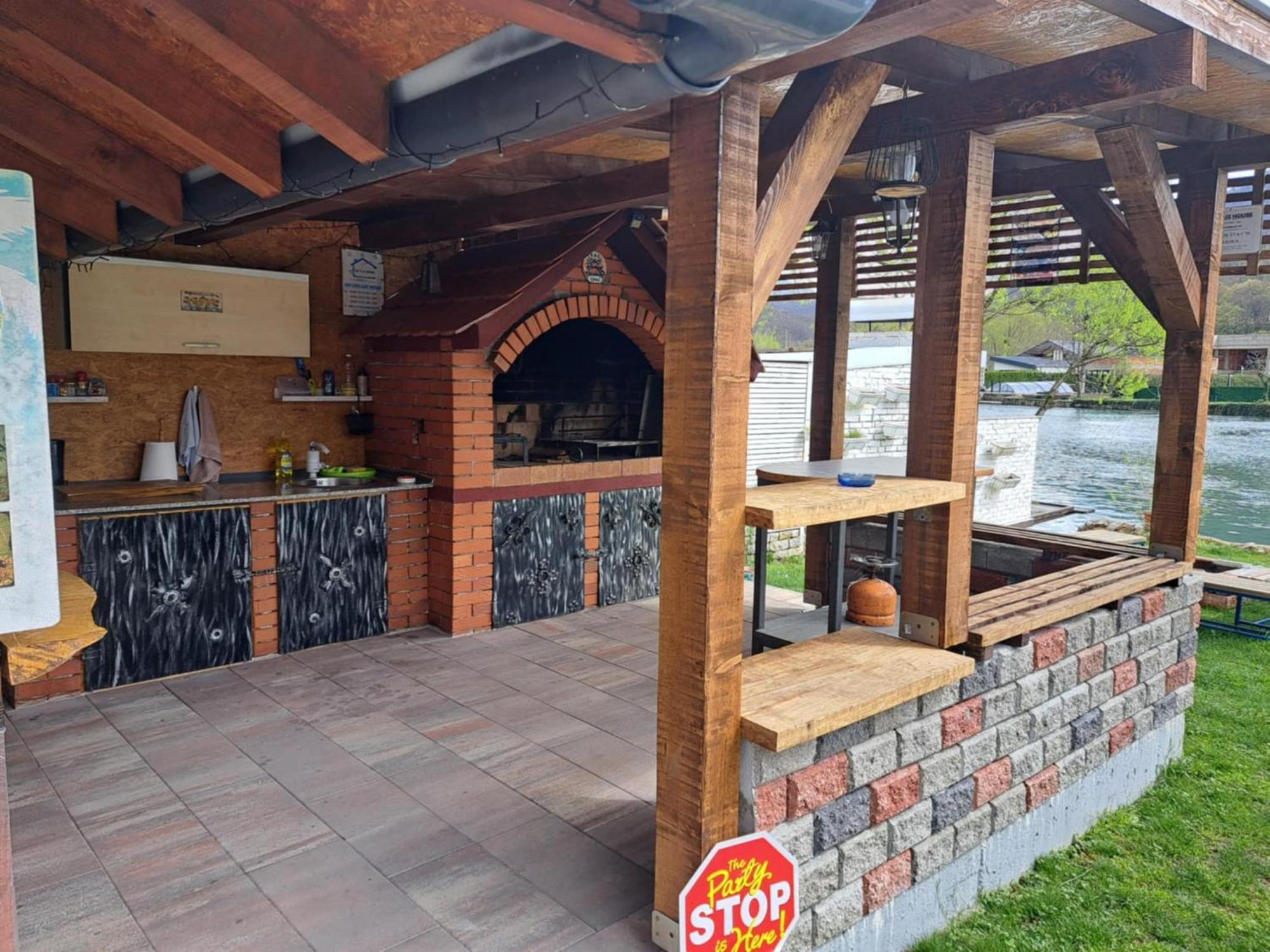 Am Una Lux House Bihac Exterior photo